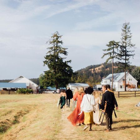 Saturn'S Return Friday Harbor Exterior foto